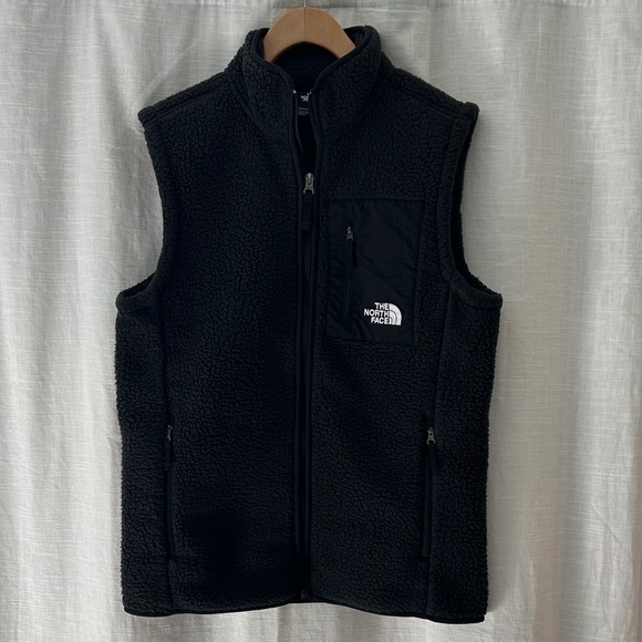 The North Face Black Sherpa Vest - Picture 1 of 5